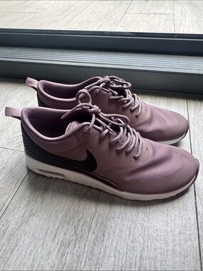 Nike Thea Taupe Grey Mauve Purple Sneakers size 7 Running Shoes